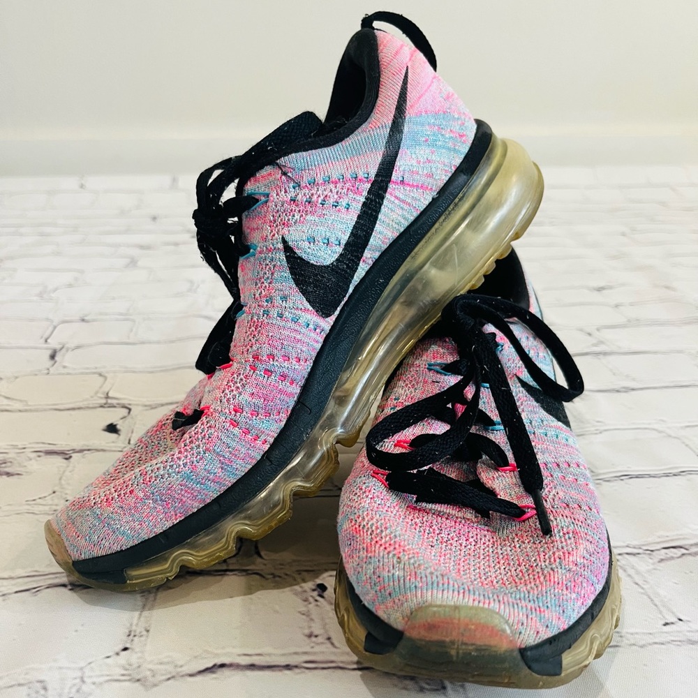 Women’s Nike Athletic Shoe Size 7.5